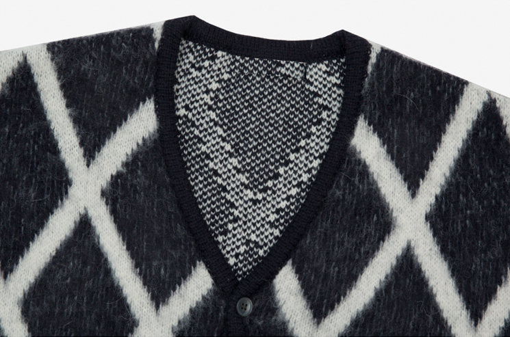 RT No. 3327 KNITTED DIAMOND CARDIGAN