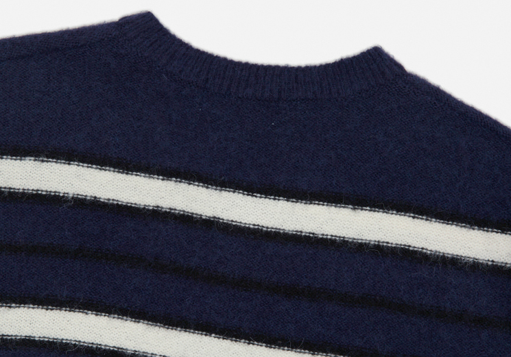 RT No. 3280 V-NECK STRIPED KNITTED SWEATER