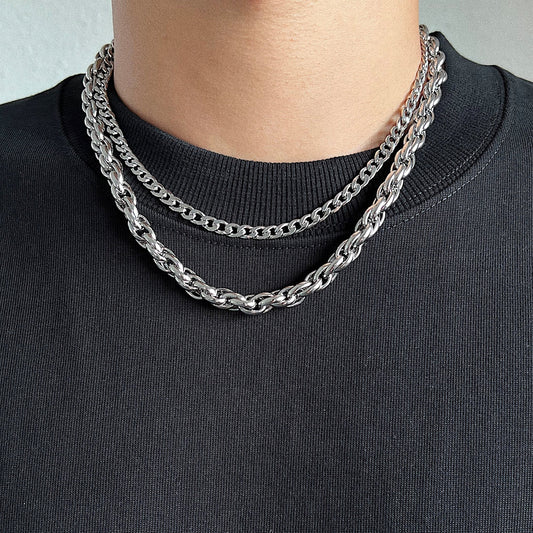 SIMPLE CHAIN NECKLACE